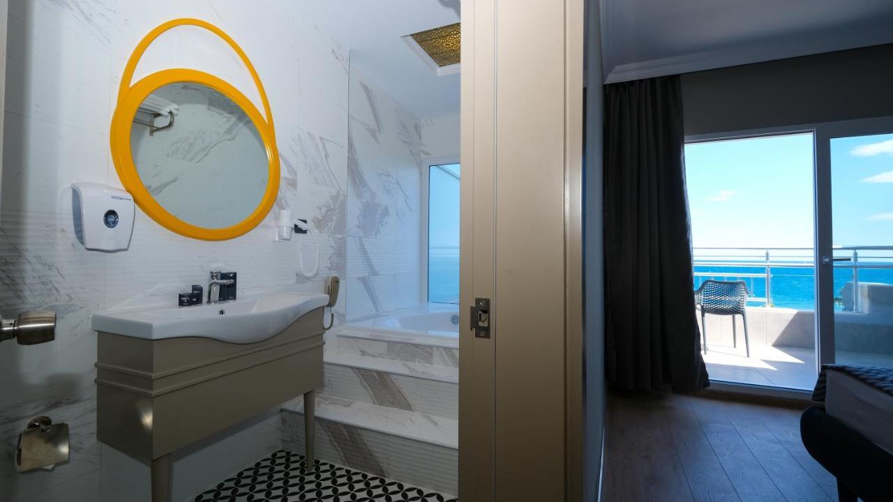 Suite Spa Bath,1002058122:JPEG