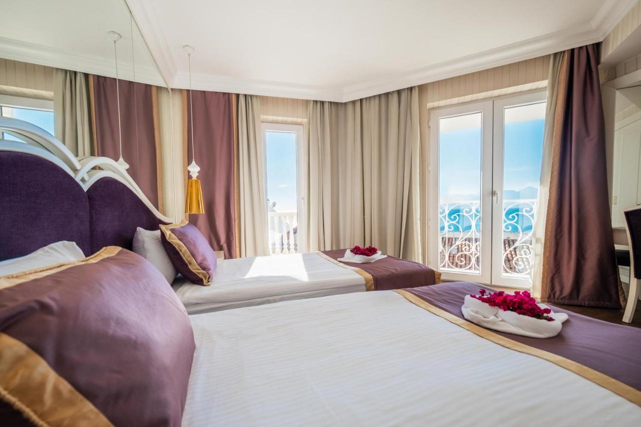 Standard Zimmer mit seitlichem Meerblick