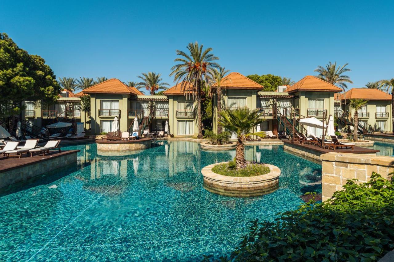 Lake Villa