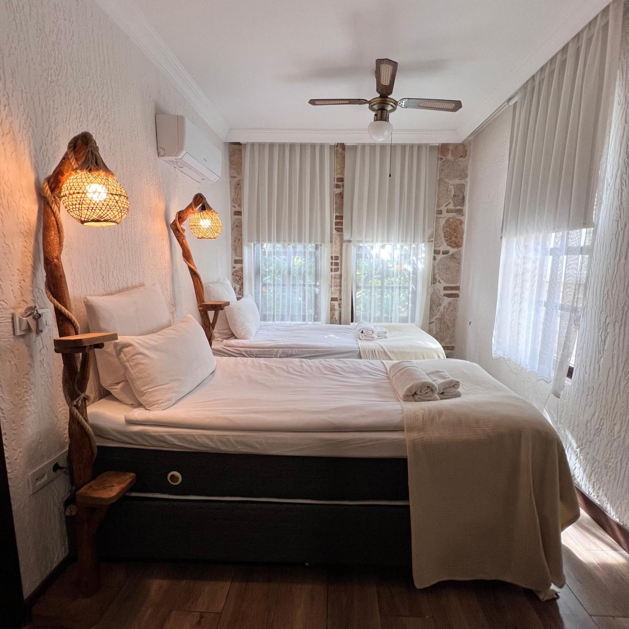 Double or Twin Room Private Bathroom
