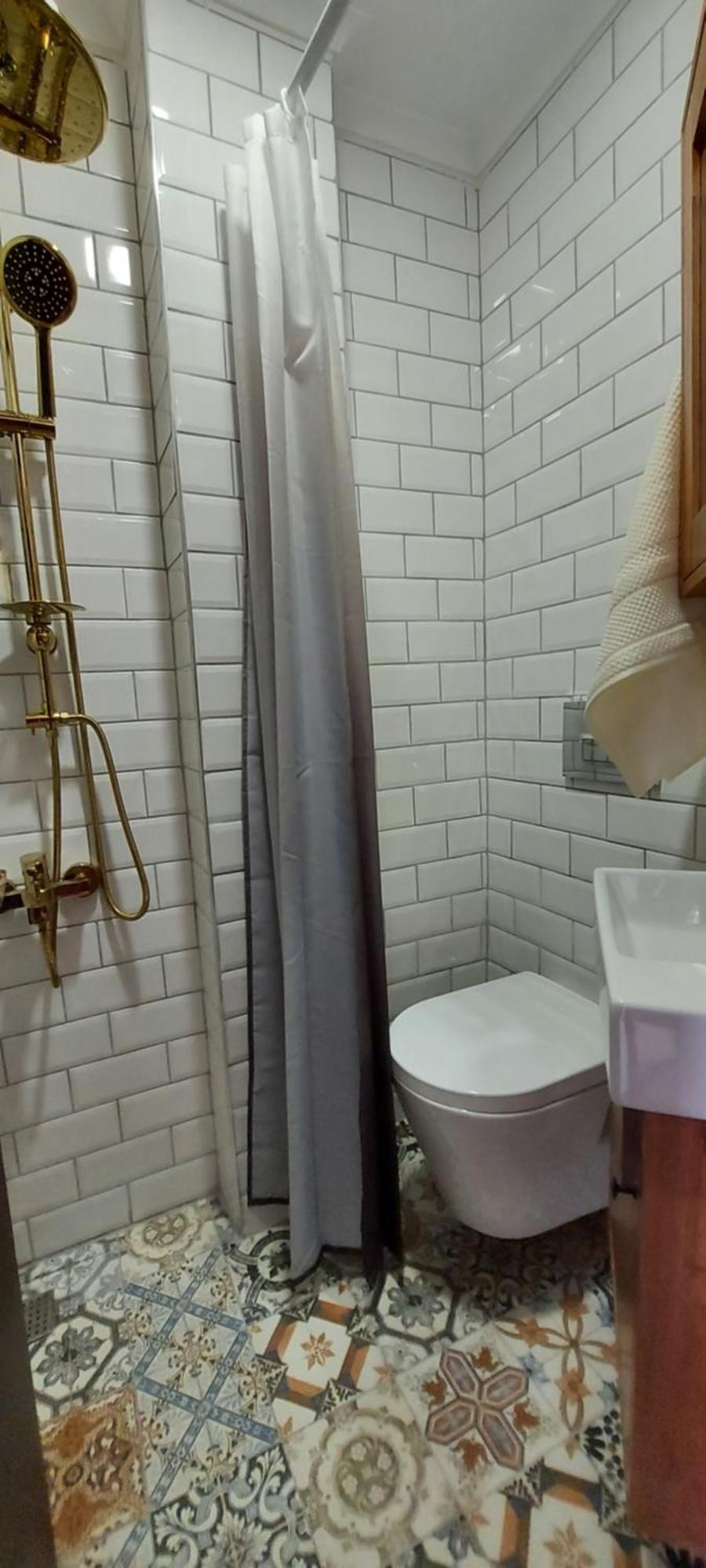 Double Room Private Bathroom