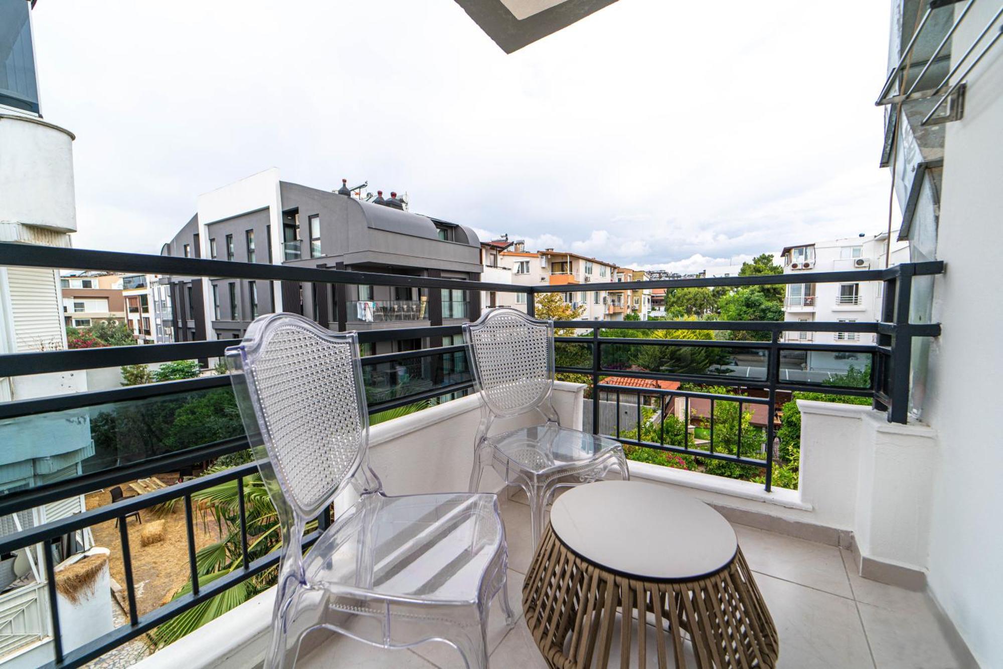 Standard Double or Twin Room Balcony