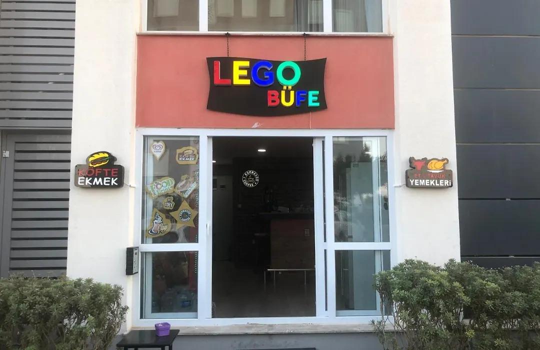 Lego Studios-1