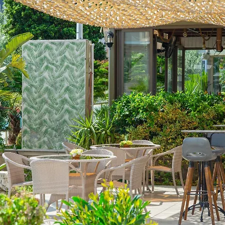 Citrus Park Hotel-3